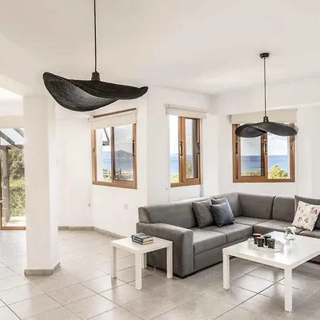 Heights Villa Argaka