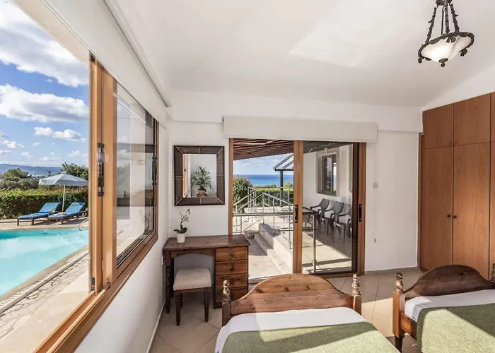 Heights Villa Argaka